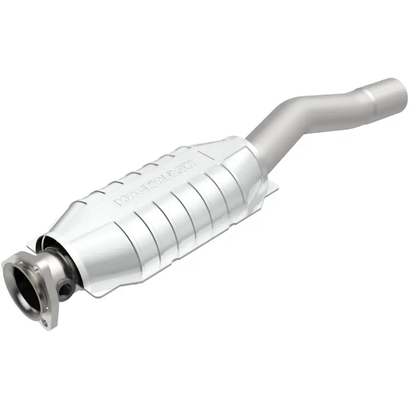 Magnaflow Conv Volvo 28.75X6.5X4 2.5/2.38 Direct-Fit Catalytic Converter For 1985-1995 Volvo 740 940 1