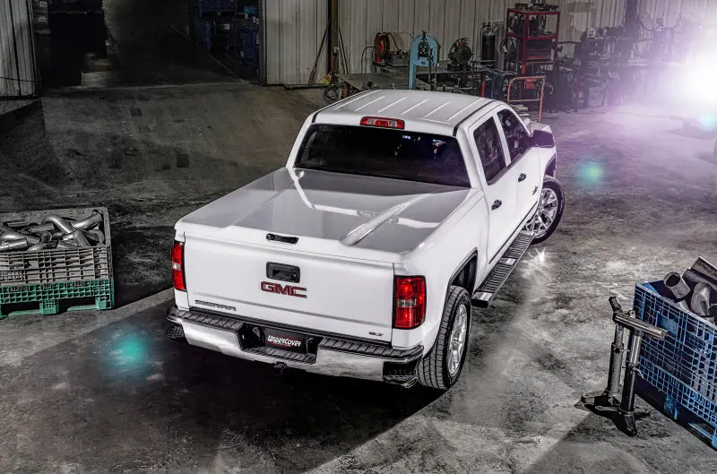 Undercover Elite Lx Hard Tonneau Cover For 2018 Gmc Sierra 1500 (19' Limited) – 5.8-Foot Bed, Havana Finish 1